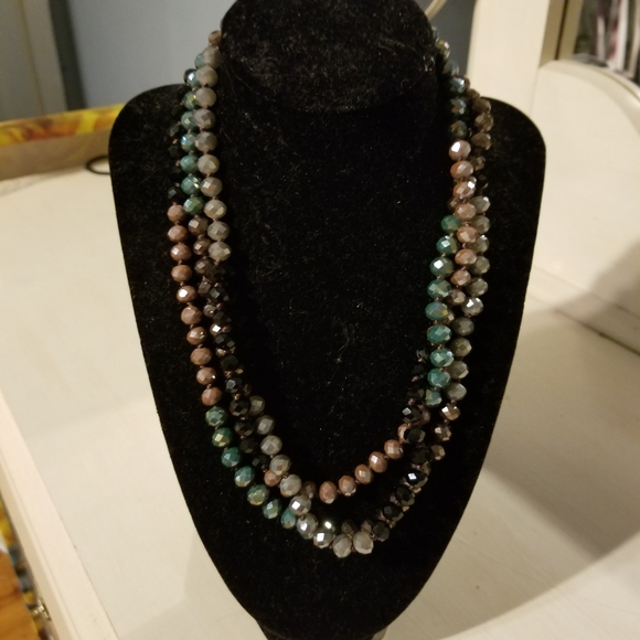 NWOT Hawthorne Multi Color Glass Bead Necklace. - Picture 2 of 8